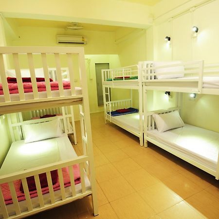 Phi Phi Bucket Hostel Buitenkant foto