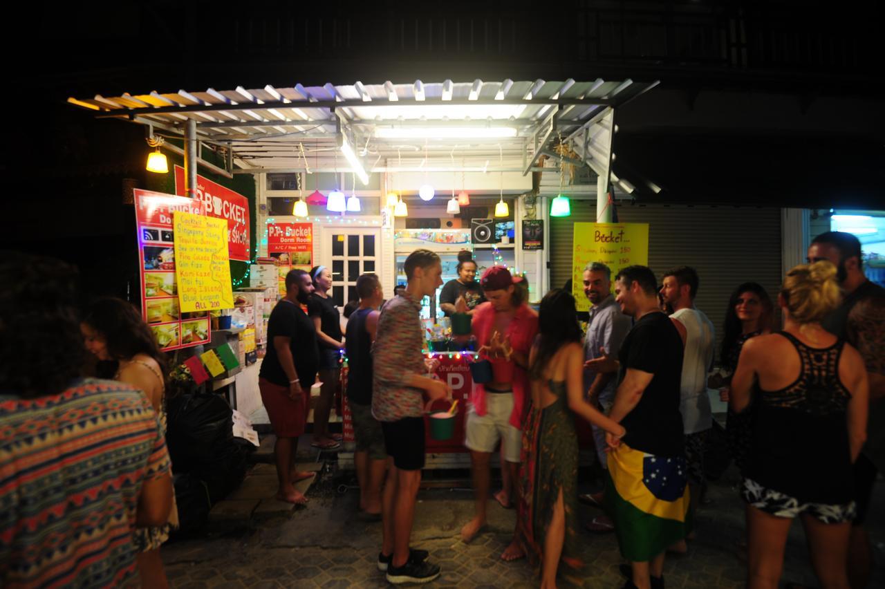 Phi Phi Bucket Hostel Buitenkant foto