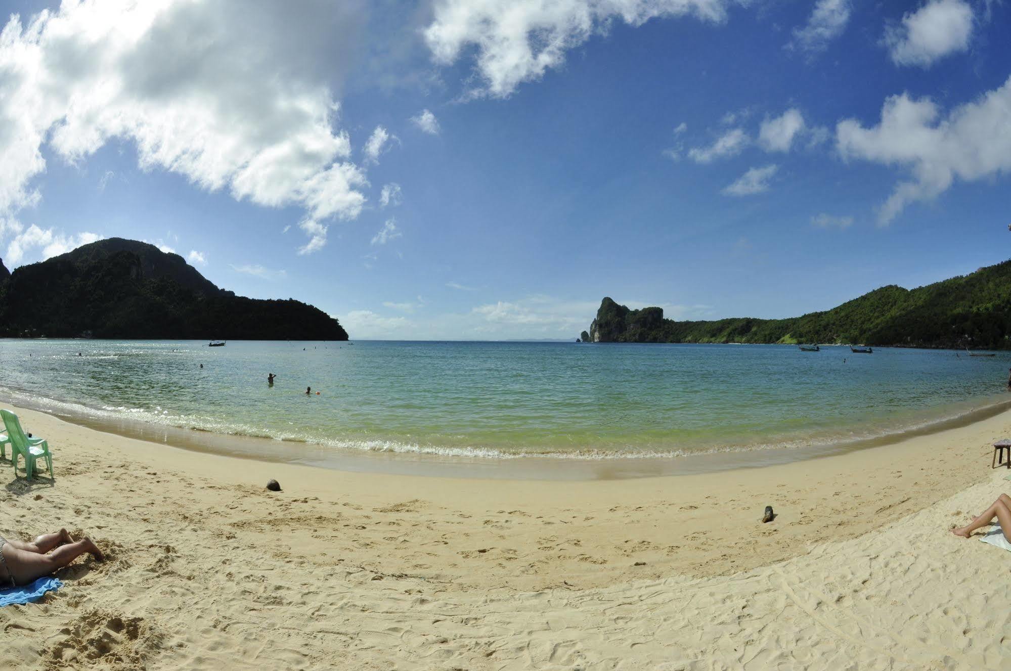 Phi Phi Bucket Hostel Buitenkant foto